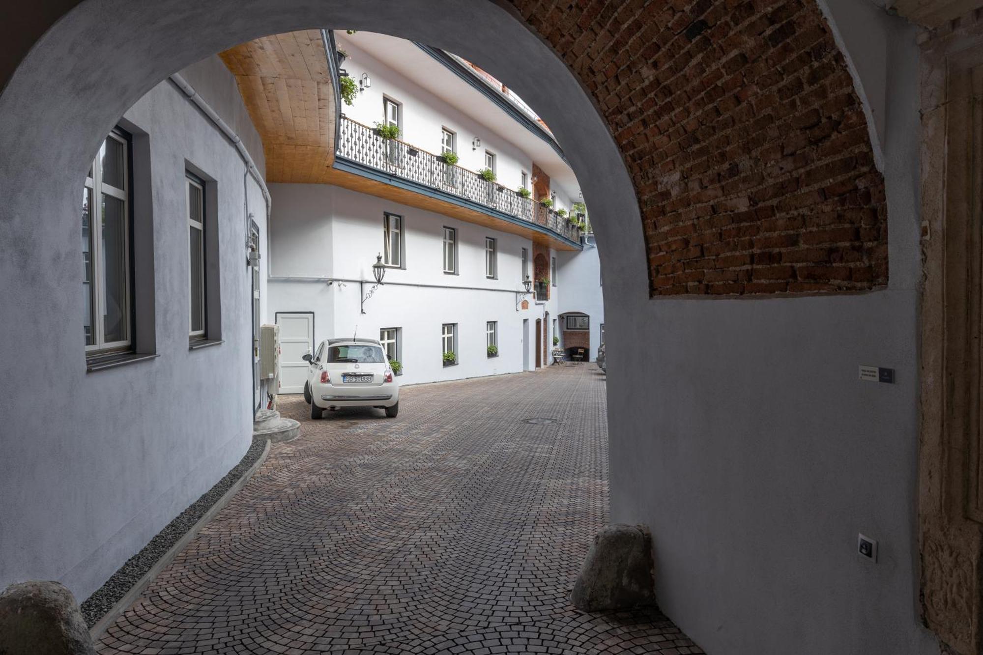 Magister Seven Bed & Breakfast Sibiu Exterior foto